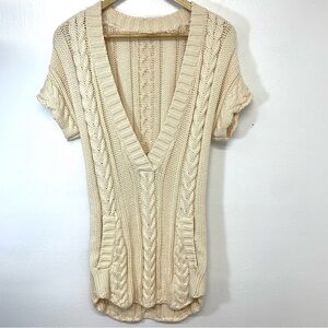 Old Navy Y2K Sweater Woman Medium  Cable Knit Deep V Pockets Hi Low Neutral Work